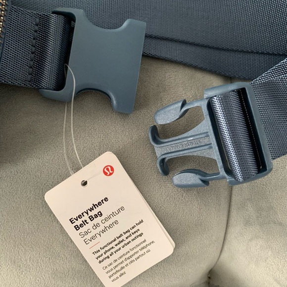 NWT ORIGINAL OG Lululemon Everywere Belt Bag Code Blue - Picture 14 of 16